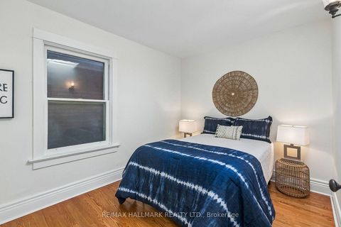 Photo 13 at 301 Waverley Road, The Beaches, Toronto