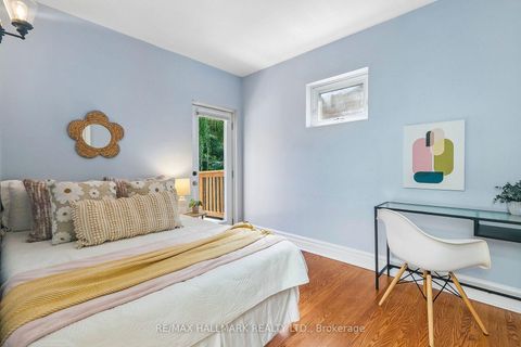 Photo 14 at 301 Waverley Road, The Beaches, Toronto
