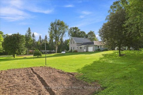 Photo 7 at 416 Water Street, West Grey