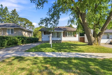 Photo 2 at 7 Admiral Road, South East, Ajax