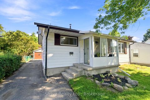 Photo 3 at 7 Admiral Road, South East, Ajax
