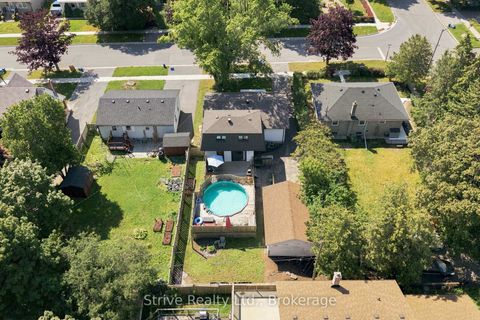 Photo 5 at 7 Admiral Road, South East, Ajax