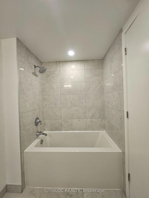 Photo 7 at 601 - 39 Roehampton Avenue, Mount Pleasant West, Toronto