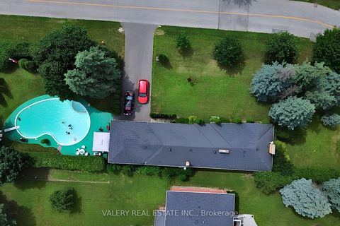 Photo 3 at 87 Cedar Brae Boulevard SE, Eglinton East, Toronto