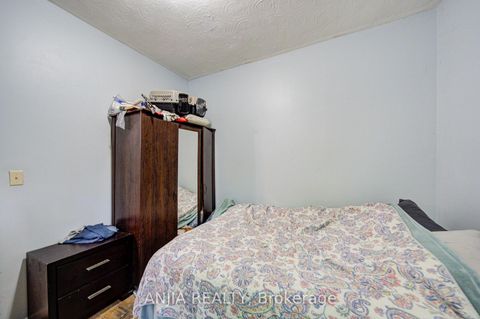Photo 1 at 1063 Dufferin Street, Junction, Toronto