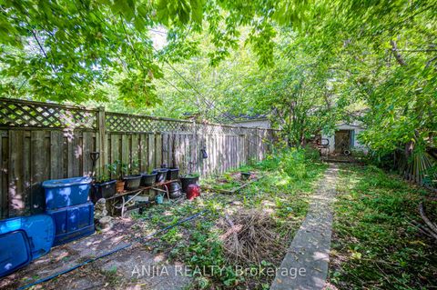 Photo 15 at 1063 Dufferin Street, Junction, Toronto