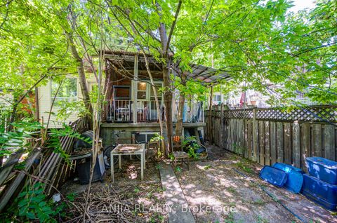 Photo 16 at 1063 Dufferin Street, Junction, Toronto