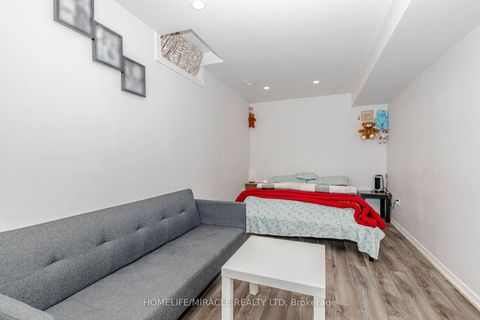Photo 36 at 5 Trask Drive, Ardagh, Barrie