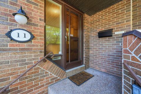Photo 3 at 11 Gypsy Roseway, Willowdale East, Toronto