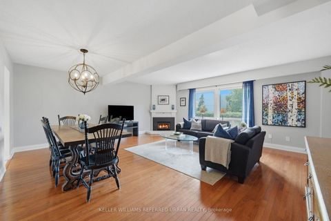 Photo 6 at 11 Gypsy Roseway, Willowdale East, Toronto
