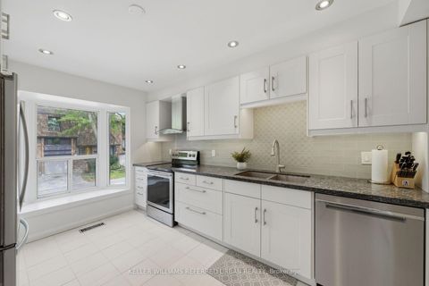 Photo 11 at 11 Gypsy Roseway, Willowdale East, Toronto