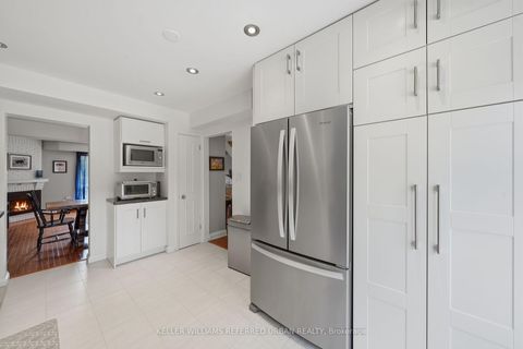 Photo 14 at 11 Gypsy Roseway, Willowdale East, Toronto