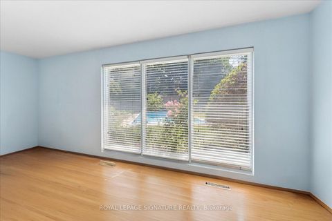 Photo 7 at 17 Lesterwood Crescent, Bendale, Toronto