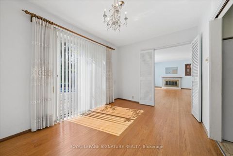 Photo 9 at 17 Lesterwood Crescent, Bendale, Toronto