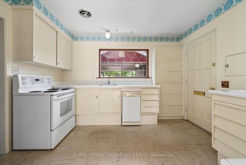 Photo 12 at 17 Lesterwood Crescent, Bendale, Toronto