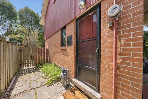 Photo 30 at 17 Lesterwood Crescent, Bendale, Toronto