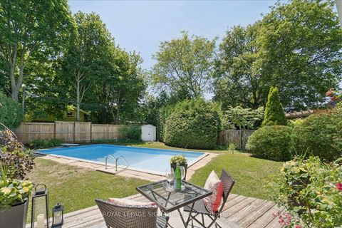 Photo 32 at 17 Lesterwood Crescent, Bendale, Toronto