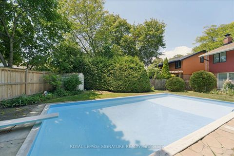 Photo 34 at 17 Lesterwood Crescent, Bendale, Toronto