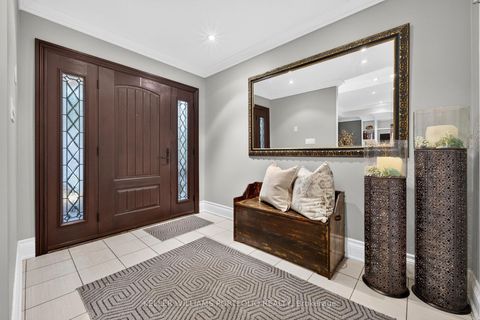 Photo 3 at 5 Northampton Drive, City Centre West, Toronto