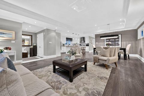Photo 9 at 5 Northampton Drive, City Centre West, Toronto
