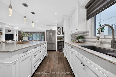 Photo 17 at 5 Northampton Drive, City Centre West, Toronto