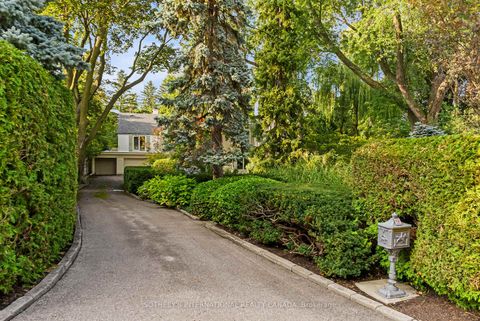 Photo 2 at 12 Forest Glen Crescent, York Mills, Toronto