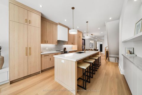 Photo 11 at 27 Taunton Road, Mount Pleasant East, Toronto