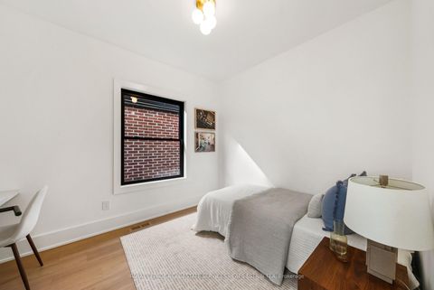 Photo 25 at 27 Taunton Road, Mount Pleasant East, Toronto