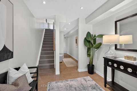 Photo 6 at 7B Crawford Street, Niagara, Toronto