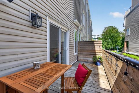 Photo 12 at 7B Crawford Street, Niagara, Toronto