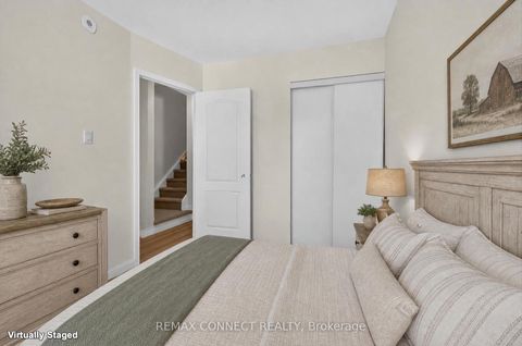 Photo 20 at 7B Crawford Street, Niagara, Toronto