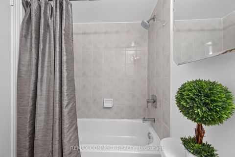 Photo 22 at 7B Crawford Street, Niagara, Toronto