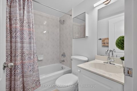 Photo 26 at 7B Crawford Street, Niagara, Toronto