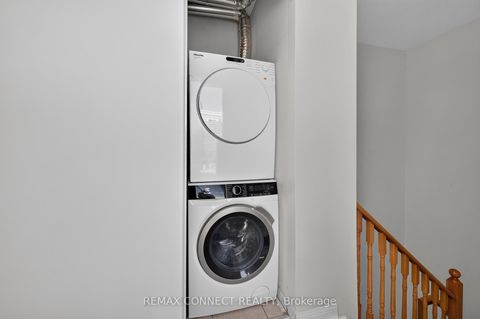 Photo 31 at 7B Crawford Street, Niagara, Toronto