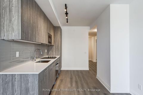 Photo 13 at 1906 - 286 Main Street, Danforth, Toronto