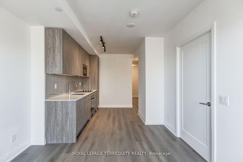 Photo 19 at 1906 - 286 Main Street, Danforth, Toronto