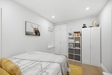 Photo 34 at 188-190 Westminster Avenue, Swansea, Toronto
