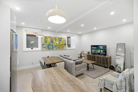 Photo 39 at 188-190 Westminster Avenue, Swansea, Toronto