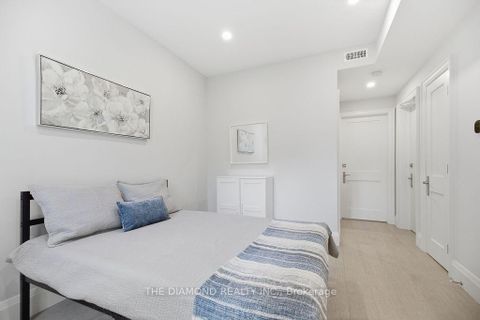 Photo 42 at 188-190 Westminster Avenue, Swansea, Toronto