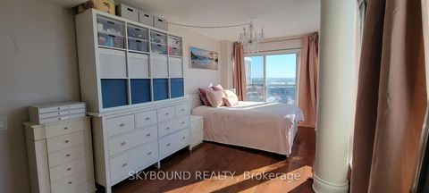 Photo 11 at 919 - 1040 The Queensway, City Centre West, Toronto