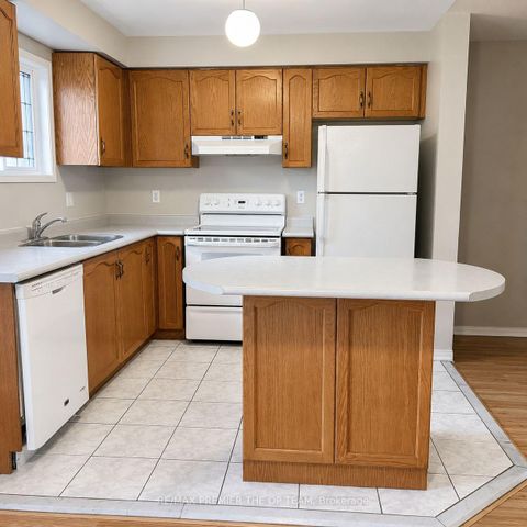 Photo 5 at 94 Kelso Crescent, Maple, Vaughan