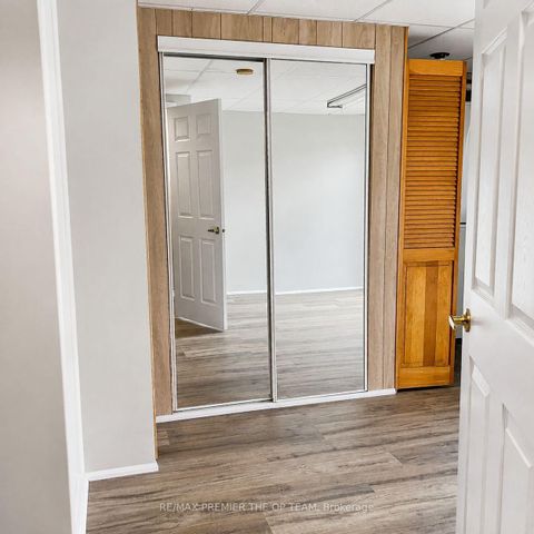 Photo 10 at 94 Kelso Crescent, Maple, Vaughan