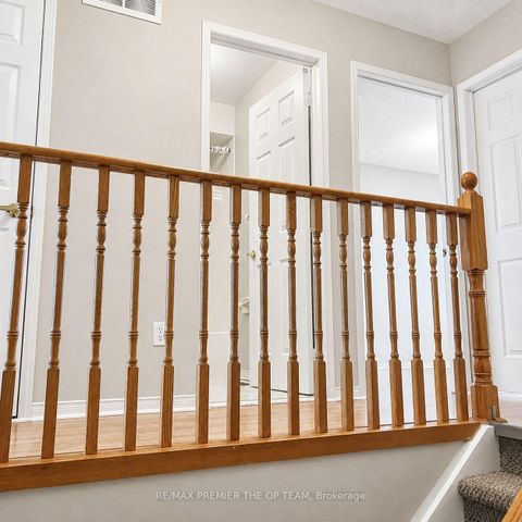 Photo 13 at 94 Kelso Crescent, Maple, Vaughan