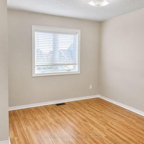 Photo 19 at 94 Kelso Crescent, Maple, Vaughan