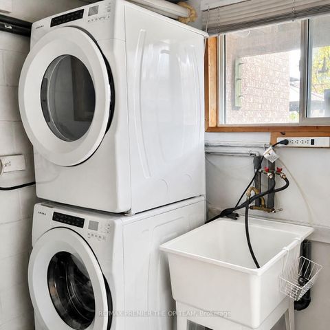 Photo 24 at 94 Kelso Crescent, Maple, Vaughan