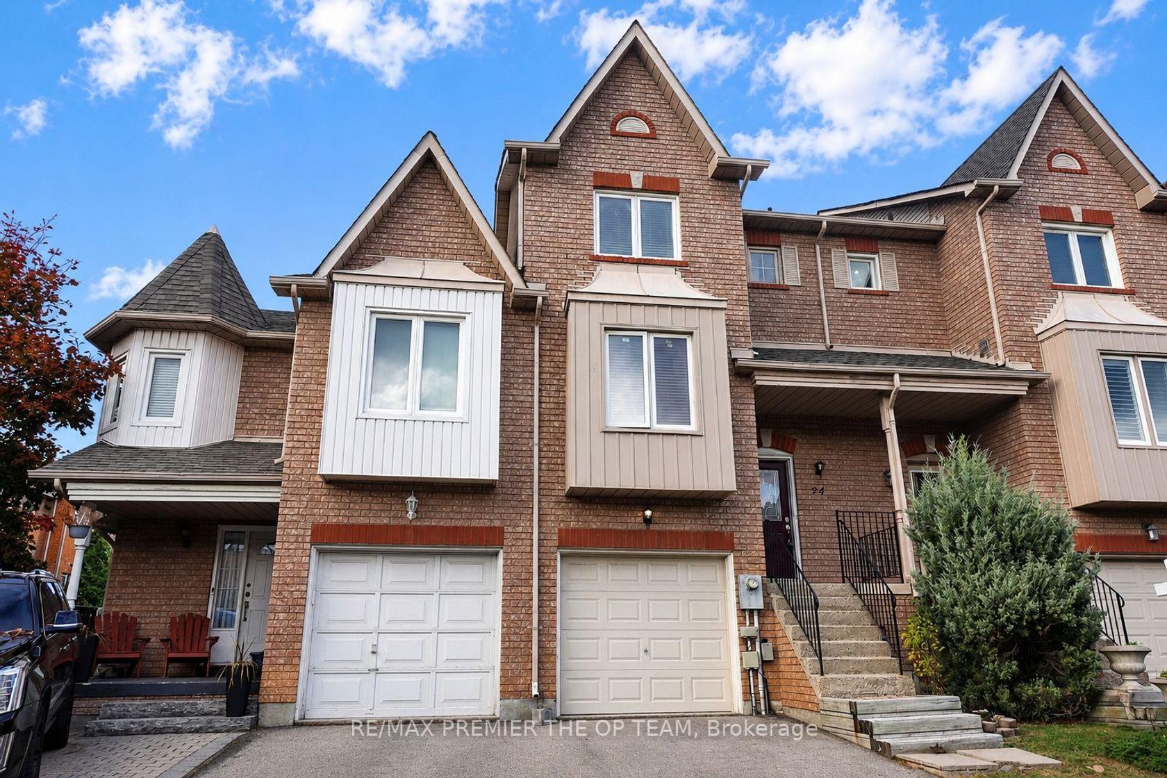 94 Kelso Crescent, Maple, Vaughan photo 3