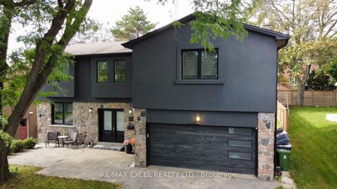 Photo 4 at 16 Aldenham Crescent, Donalda, Toronto
