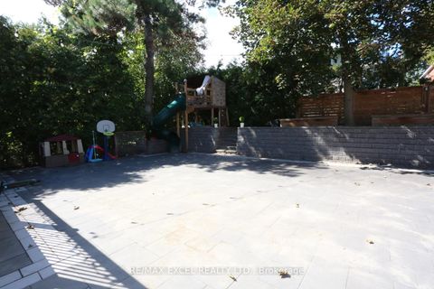 Photo 9 at 16 Aldenham Crescent, Donalda, Toronto