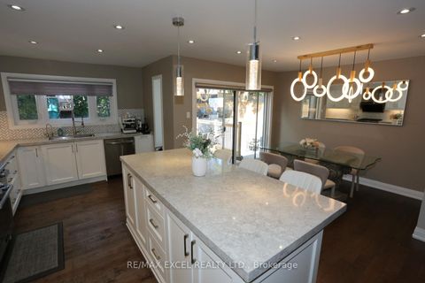 Photo 10 at 16 Aldenham Crescent, Donalda, Toronto