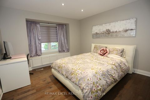 Photo 31 at 16 Aldenham Crescent, Donalda, Toronto